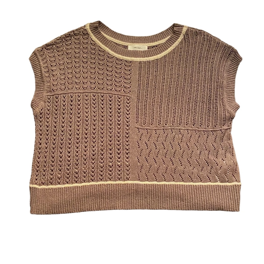 Authentic Japanese brand Niko and … preppy crop woven neutral and white …